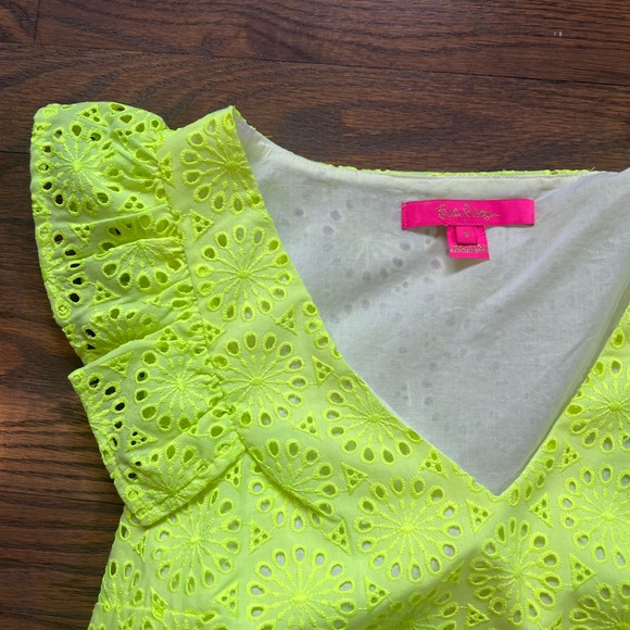 LILLY PULITZER LINA EYELET TOP in BRIGHT LIME - Picture 2 of 3